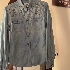 Denim long sleeve shirt.